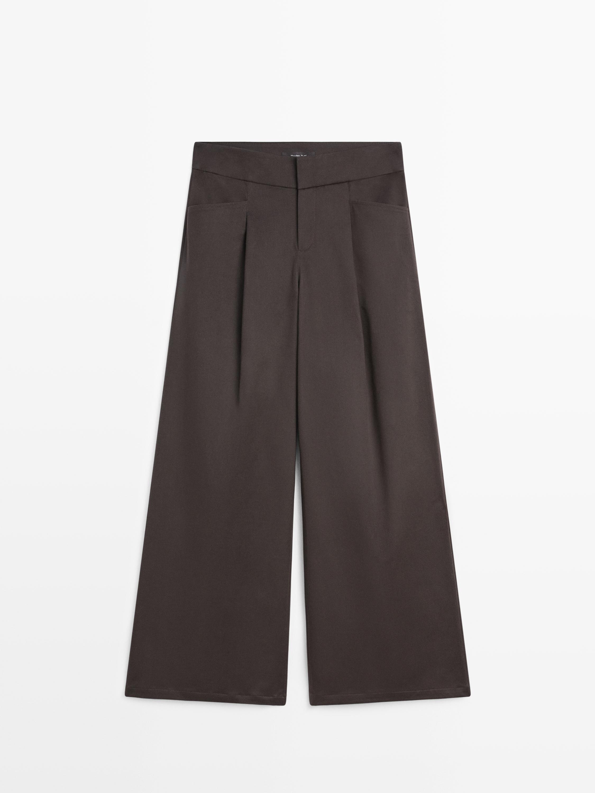 Wide-leg pleated trousers